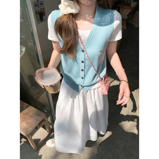 <曾小咸推荐>4.12现货秒杀 ！微信超特价！韩系2色v领针织马甲背心 日常159.99 立减100 秒杀59.99！！ 商品图4