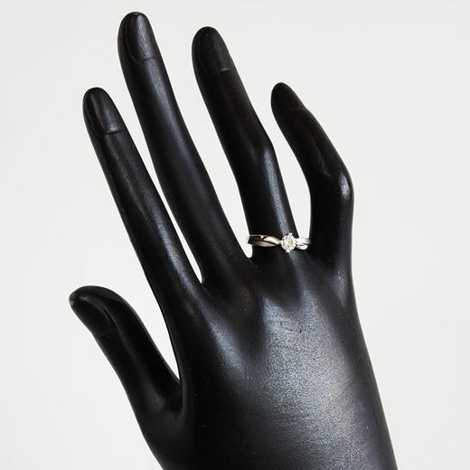 ENZO周大福 AU750白金时尚简约四爪款0.32克拉钻石戒指 14号（戒圈可改）180326TJ02 商品图8