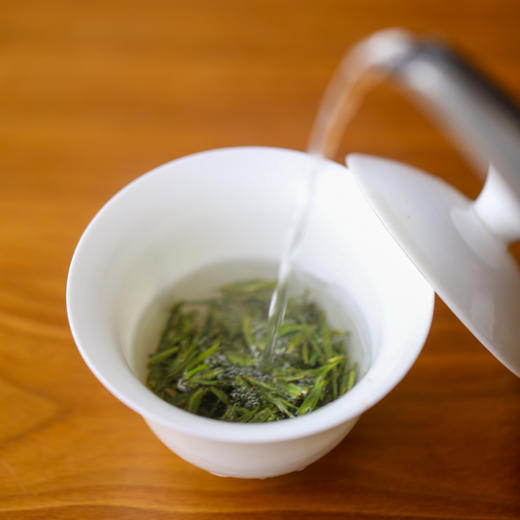 【宜宾雀舌 千年贡茶】 早春的一口鲜甜 茶汤黄绿明亮 早嫩鲜香 商品图3