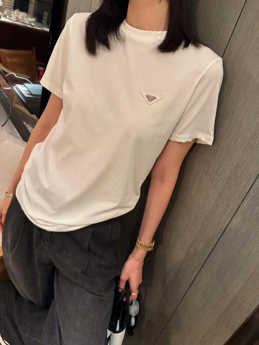 普拉达 26早春新款经典回归全新上线三角标T恤 商品图6