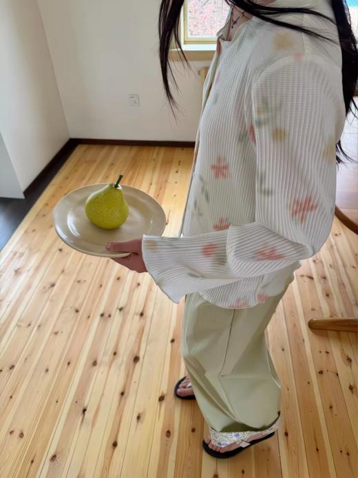 nothe Case布然/NC261624/「柔焦花影」满底手绘印花压褶开衫 百搭温柔上衣外套 商品图3