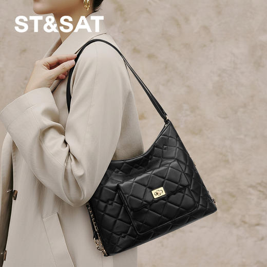 星期六优雅菱格通勤百搭大容量单肩包SSD521A0VN 商品图1