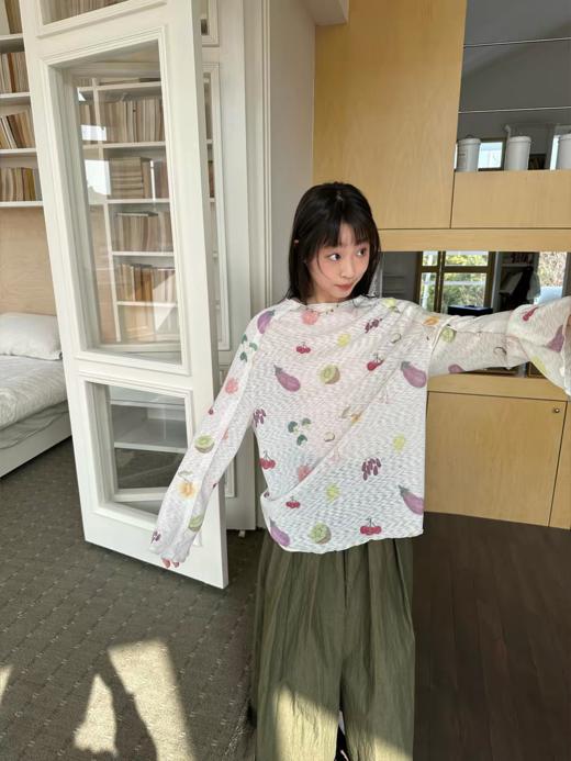 nothe Case布然/NC261621/ 「水果竹笺」蔬菜印花 透气夏日趣味宽松卷边长袖T恤 商品图3