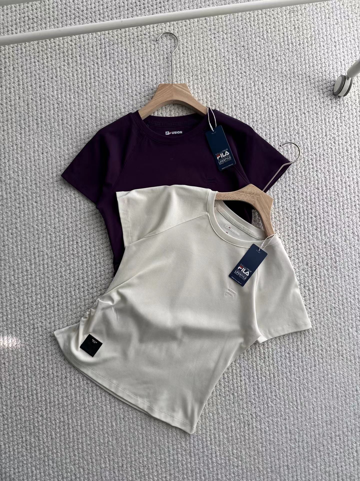 F041060春季休闲日常百搭透气圆领T恤女子针织短袖衫