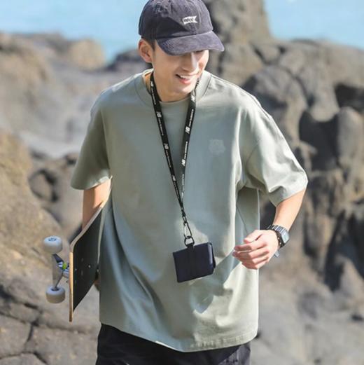 【3-5天发货】伊泺杉男士虎头刺绣短袖T恤 商品图0