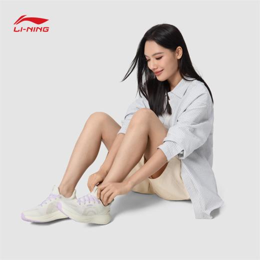 李宁SOFT GO 3 V2女子柔软舒适潮流休闲鞋AGLW028 商品图3
