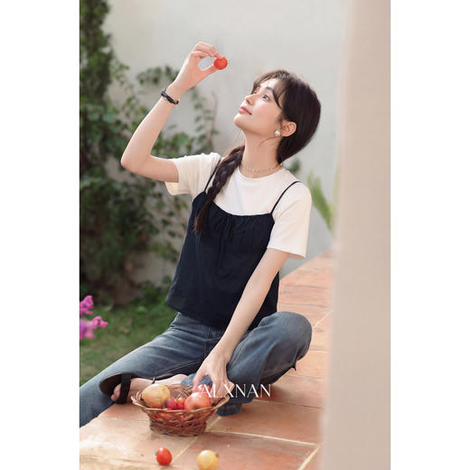 鹿向南「晴屿絮茉」纯色真两件圆领T恤正肩短袖女夏短款法式上衣 商品图4