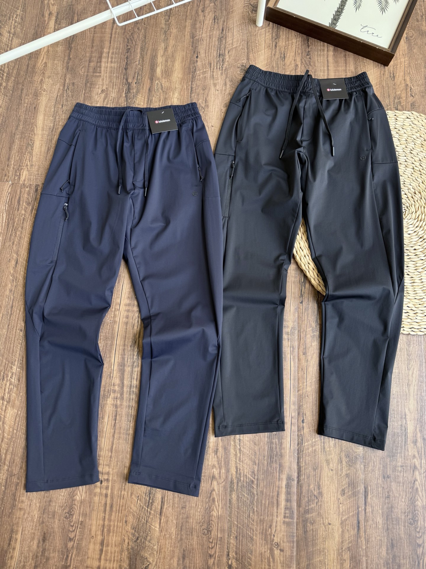 点此购买 露露春夏季男士锦纶速干长裤 LL 344791