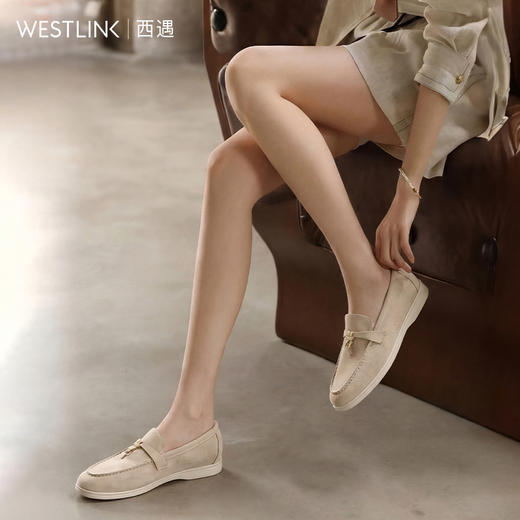 西遇内增高乐福鞋2026春季新款复古绒面平底懒人豆豆鞋一脚蹬皮鞋V0666382 商品图3