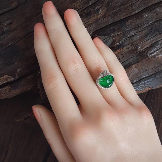 【天然正品】A货翡翠AU750白金镶钻镶天然细腻冰种满绿如意（万事如意）翡翠戒指 8号（戒圈可改）250326NJM40 商品图7