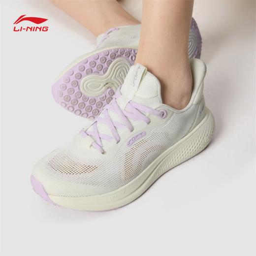 李宁SOFT GO 3 V2女子柔软舒适潮流休闲鞋AGLW028 商品图2