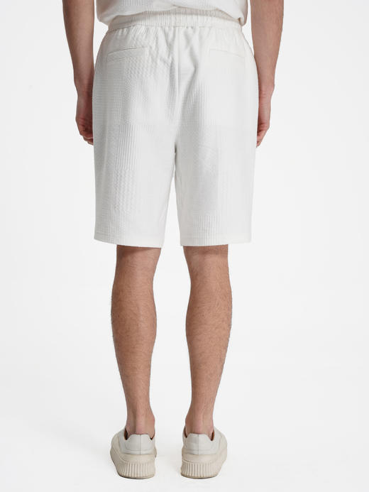 callisto白色重磅纯棉立体组合肌理提花休闲短裤 商品图4