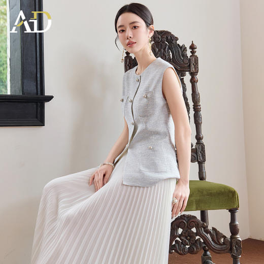 AD小香风套装女夏2026新款轻奢高级感洋气马甲白色压褶裙子两件套 商品图3