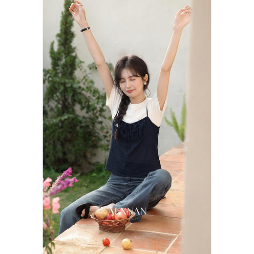 鹿向南「晴屿絮茉」纯色真两件圆领T恤正肩短袖女夏短款法式上衣 商品图1