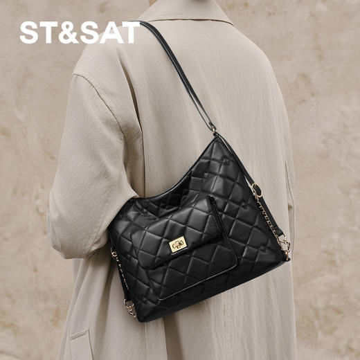 星期六优雅菱格通勤百搭大容量单肩包SSD521A0VN 商品图0