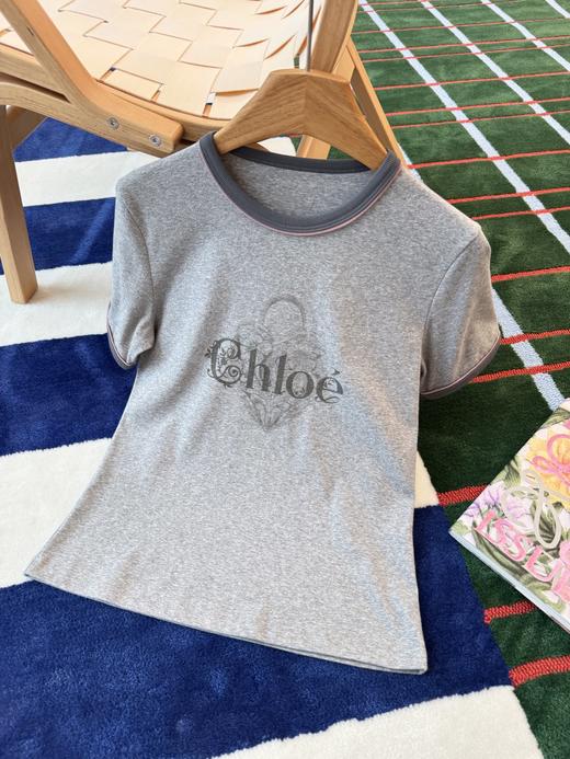 蔻依 26早春新品万能打底T恤撞色罗纹印花T 恤 商品图6