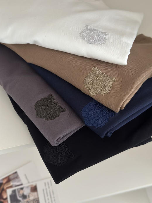 【3-5天发货】伊泺杉虎头刺绣长T 商品图4