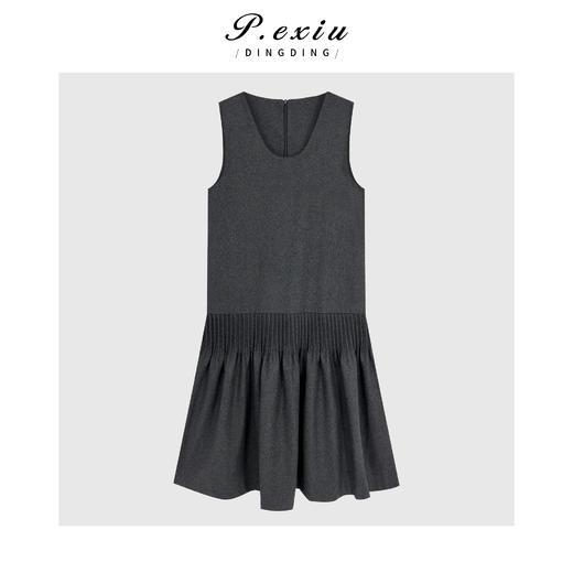 04-3潘依绣丁丁宠粉赫本极简风褶皱宽松显瘦圆领无袖连衣裙 M9252 商品图0
