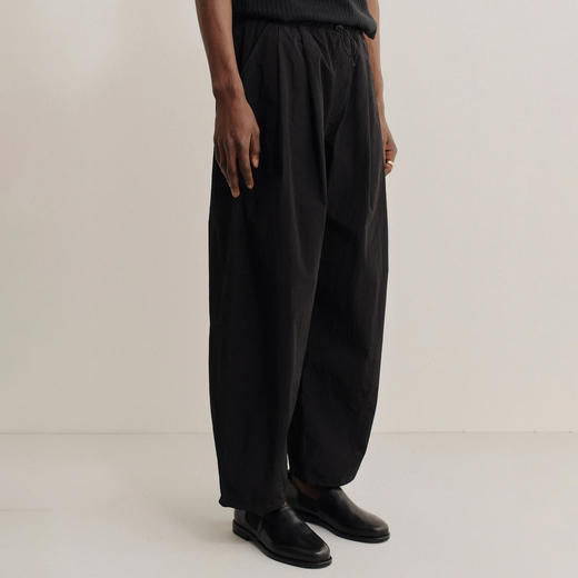 A Kind of Guise CHUKAR TROUSERS 意大利制机能性面料弯刀裤 商品图1