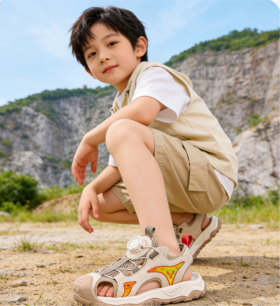🥰英氏大牌儿童凉鞋！❗️透气溯溪，护趾防摔，夏季玩水必备✨【英氏YeeHo0童鞋透气包头凉鞋系列】缓震护足，透气防臭，💦给孩子夏日舒适脚感 
