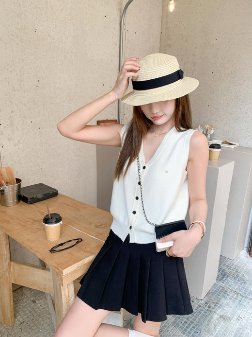 <曾小咸推荐>4.12现货秒杀 ！微信超特价！韩系2色v领针织马甲背心 日常159.99 立减100 秒杀59.99！！ 商品图7