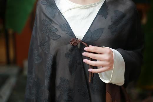 漫物记剪花香云纱披肩 商品图3