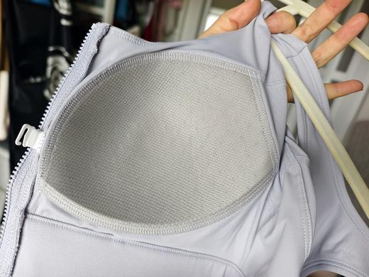 【运动必备】【一秒穿脱，稳固减震】春夏新款女高强度运动内衣前拉链跑步防震健身瑜伽服上衣背心外穿一体式固定杯运动内衣 商品图10