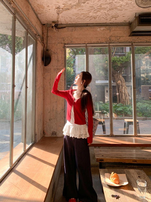 <曾小咸推荐>4.12现货秒杀 ！微信超特价！ 蕾丝花边吊带背心 日常99.99 立减50 秒杀49.99！！ 商品图6