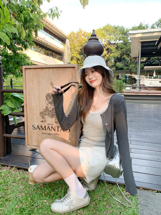 <曾小咸推荐>4.13现货秒杀 ！微信超特价！蕾丝边吊带背心 日常99.99 立减60 秒杀39.99！！韩系针织开衫 日常129.99 立减80 秒杀49.99！！ 商品图5