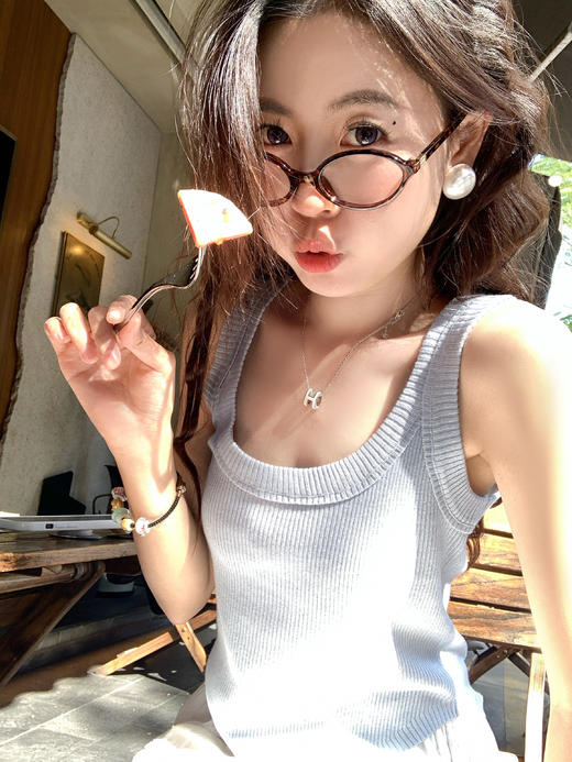 <曾小咸推荐>4.12现货秒杀 ！微信超特价！韩系6色吊带背心 日常89.99 立减40 秒杀49.99！！ 商品图12