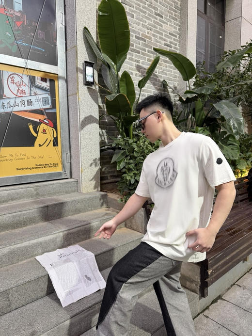 蒙口 26ss字母标识logo印花T恤 商品图1