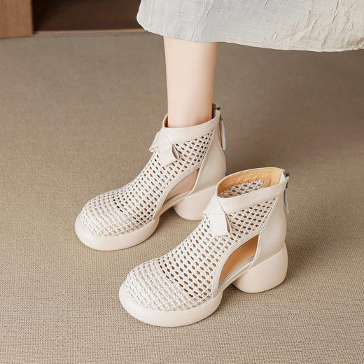 【预售5天】牛皮编织镂空凉靴女厚底网纱圆头粗跟马丁短靴夏季透气靴子168XY&1681528 商品图1