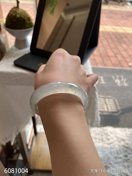 6081004，手镯，圈口55.2。具体价格微信咨询 商品图0