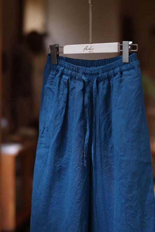 黄阿福 湖蓝亚麻八分裤 商品图2