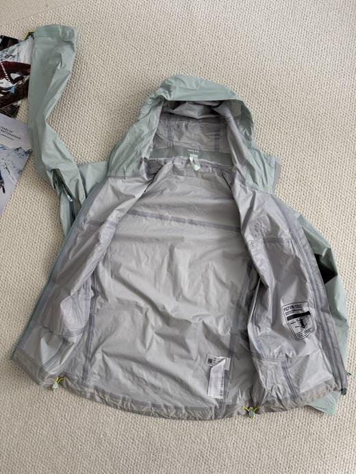 凯乐石博格达LT户外连帽轻量化冲锋衣 透气防风防水登山服  男女情侣款运动薄夹克 商品图6