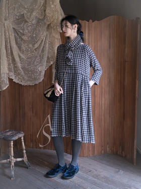 Daniela Gregis 墨蓝色肌理丝绒圆头德比鞋