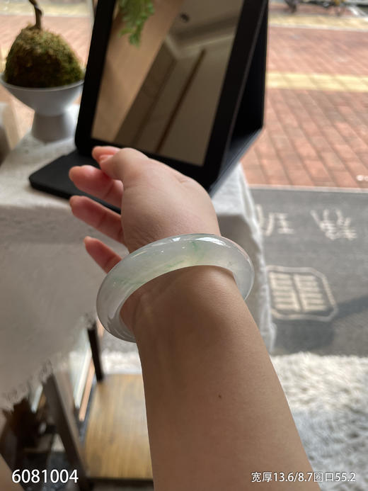 6081004，手镯，圈口55.2。具体价格微信咨询 商品图2