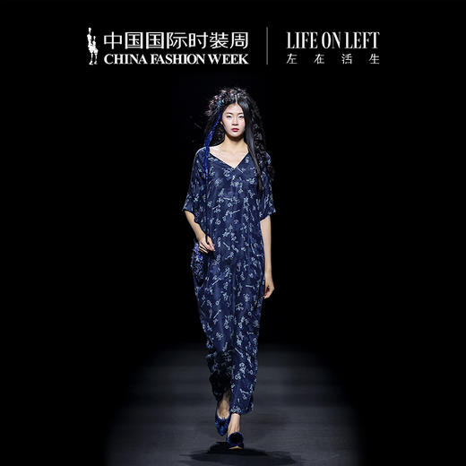 【林栖设计小店】蓝庭嬉趣|靛蓝色复古传统蓝印花布夏新款连衣裙子1962091 商品图1