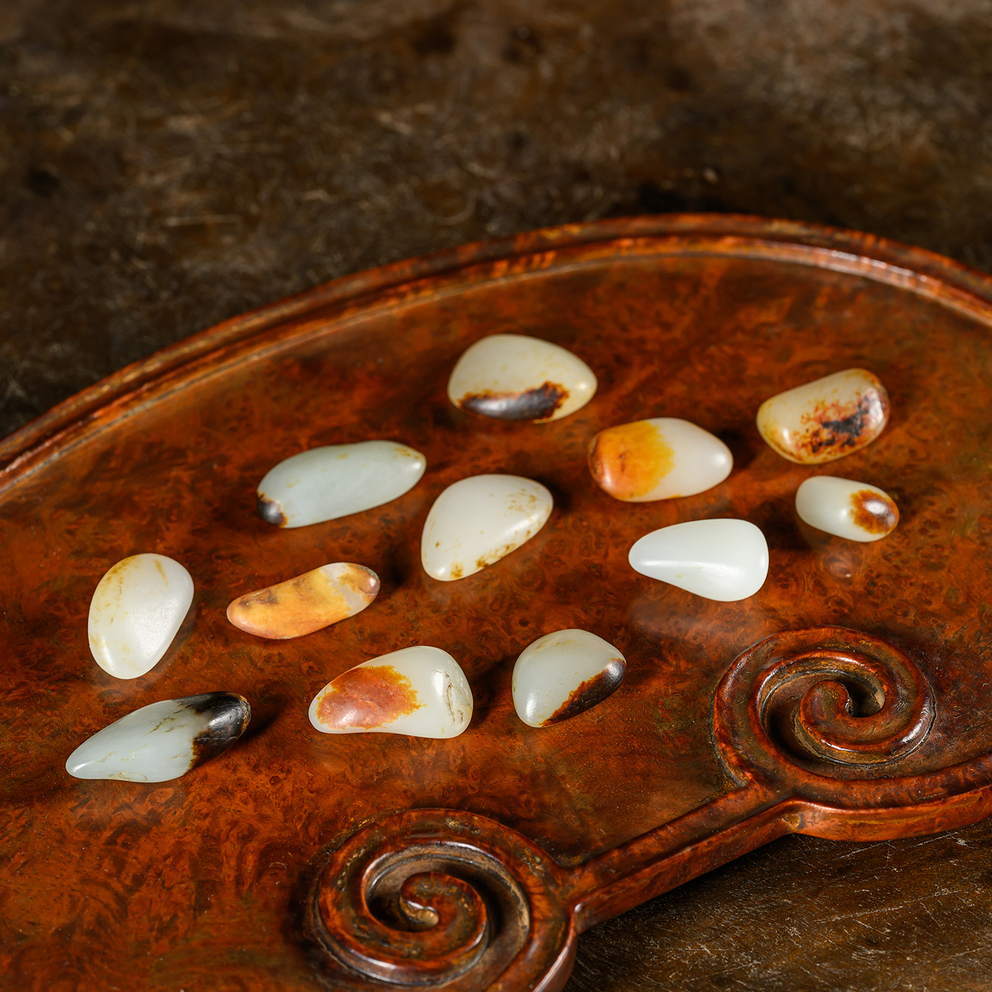 和田玉籽料原石一组（12枚）