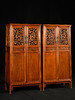 清中期	黄花梨透雕螭龙纹四抹门圆角柜（一对） 商品缩略图0