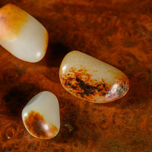 和田玉籽料原石一组（12枚） 商品图4