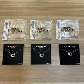 贸易公司渠道原单2026蔻驰/Coach官网最新款项链
三个颜色 ：玫瑰金 金色 银