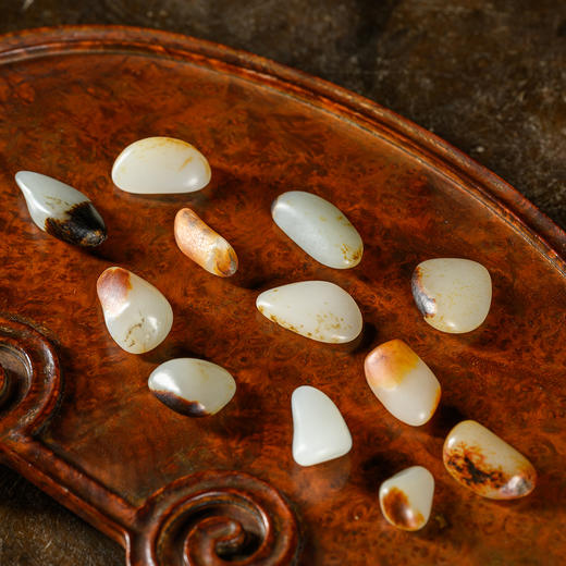 和田玉籽料原石一组（12枚） 商品图1