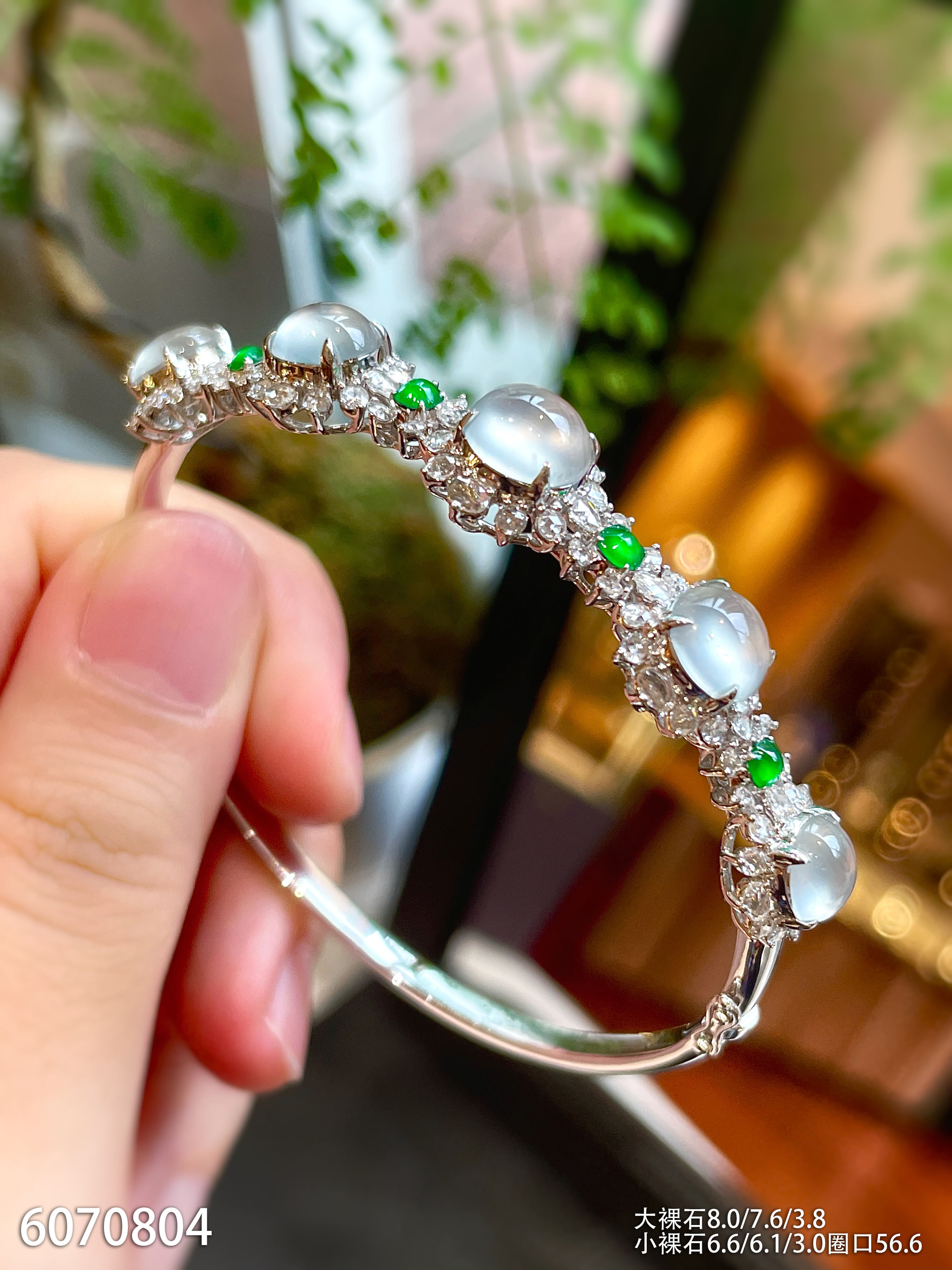 6070804、蛋面手镯。具体价格微信咨询