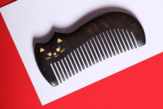 SDLP0110/LP0142°
福「喵」紫光檀木梳 商品图0