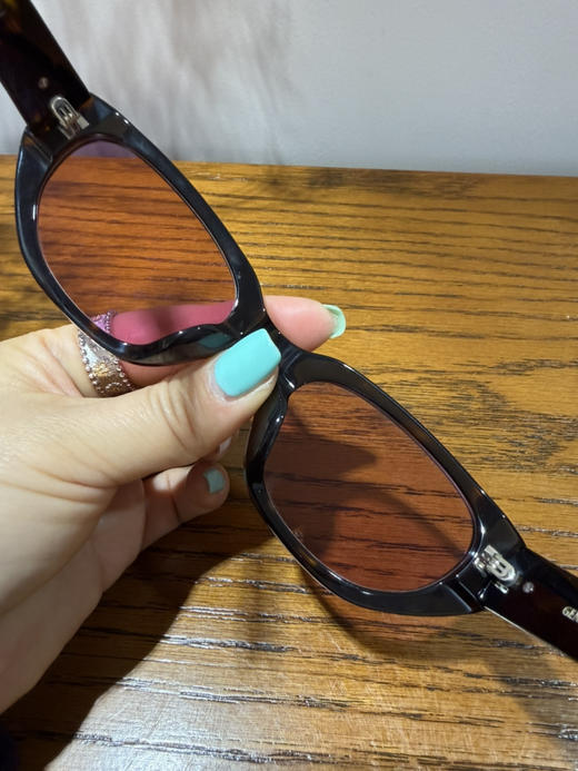 412-4自留 GM 26新款 BONI时髦窄款 炫色 时尚太阳镜 不重不压脸 完全不勒脑袋 商品图14