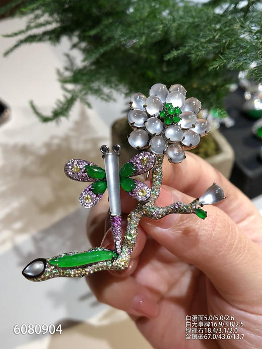 6080904，花朵胸针。具体价格微信咨询 商品图1