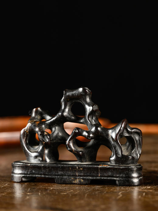 清	紫檀木雕太湖石笔架山摆件 商品图4