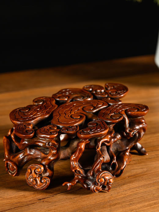 清	黄杨木透雕灵芝纹根结形器座 商品图2