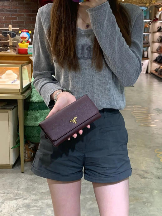 Prada Saffiano 酒红色 长款 钱包 商品图3